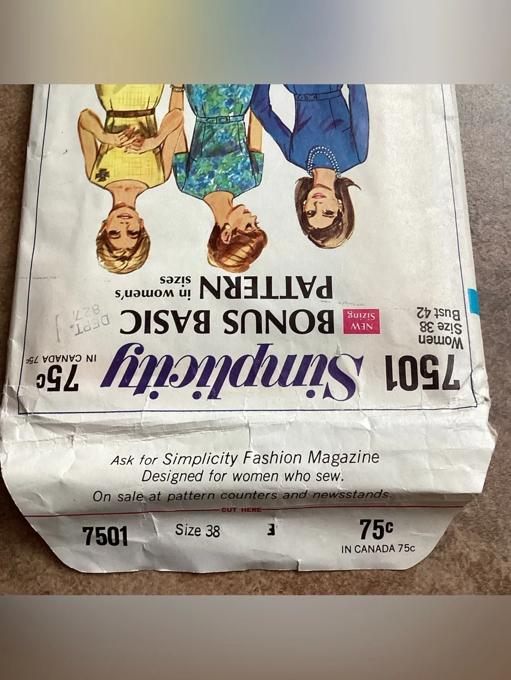 Vintage 1967 Simplicity 7501 Sewing Pattern Women's Basic Dresses, 60s